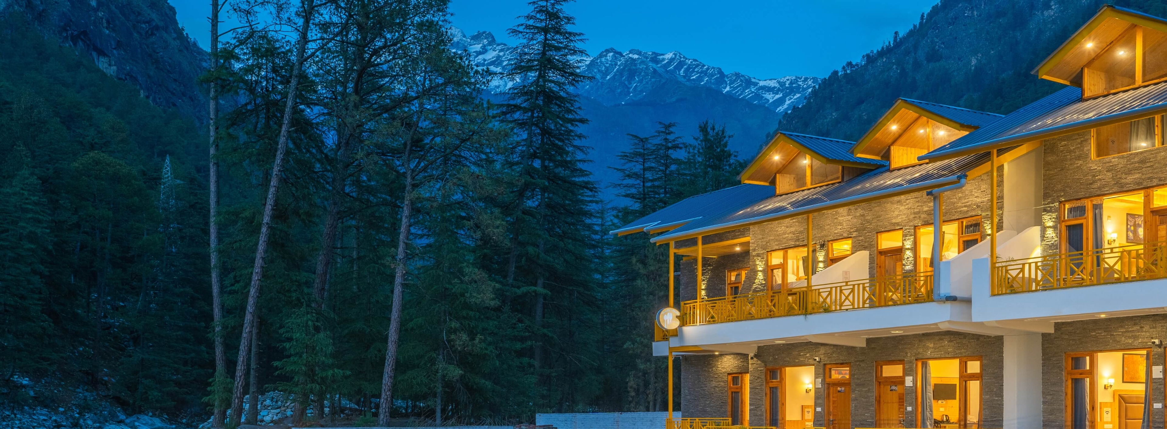 The Social Stays Kasol